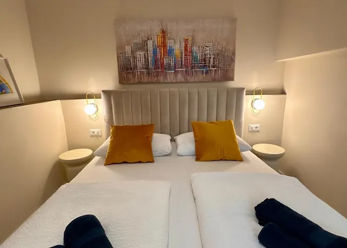 Hiden Garden Apartman *